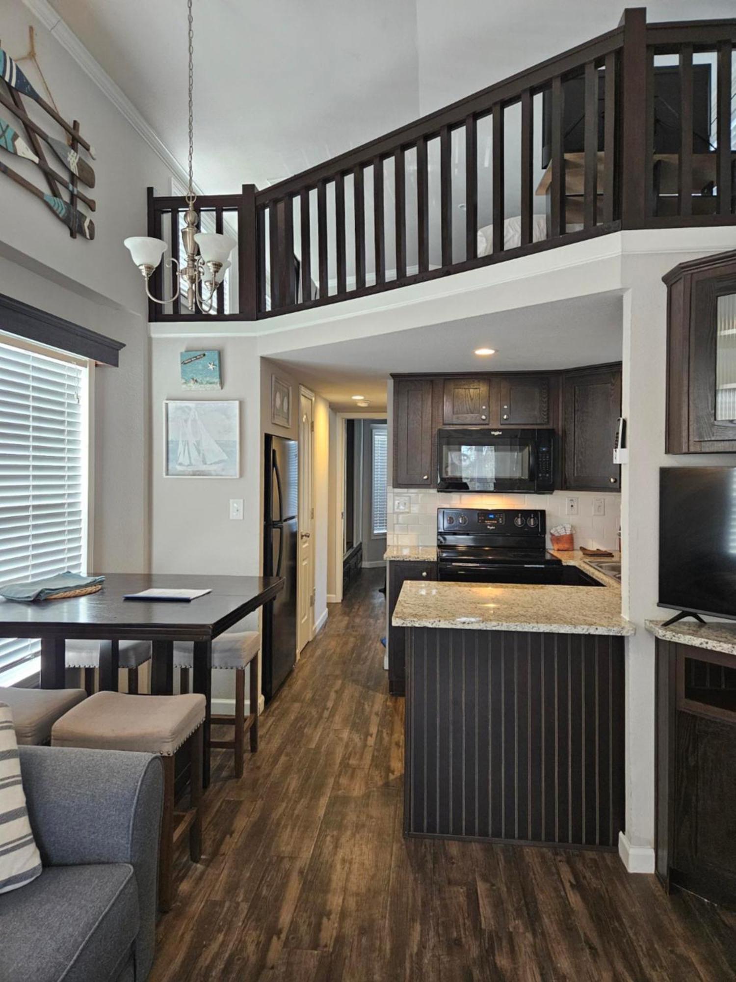 Hotel Live Oak Landing Freeport Esterno foto