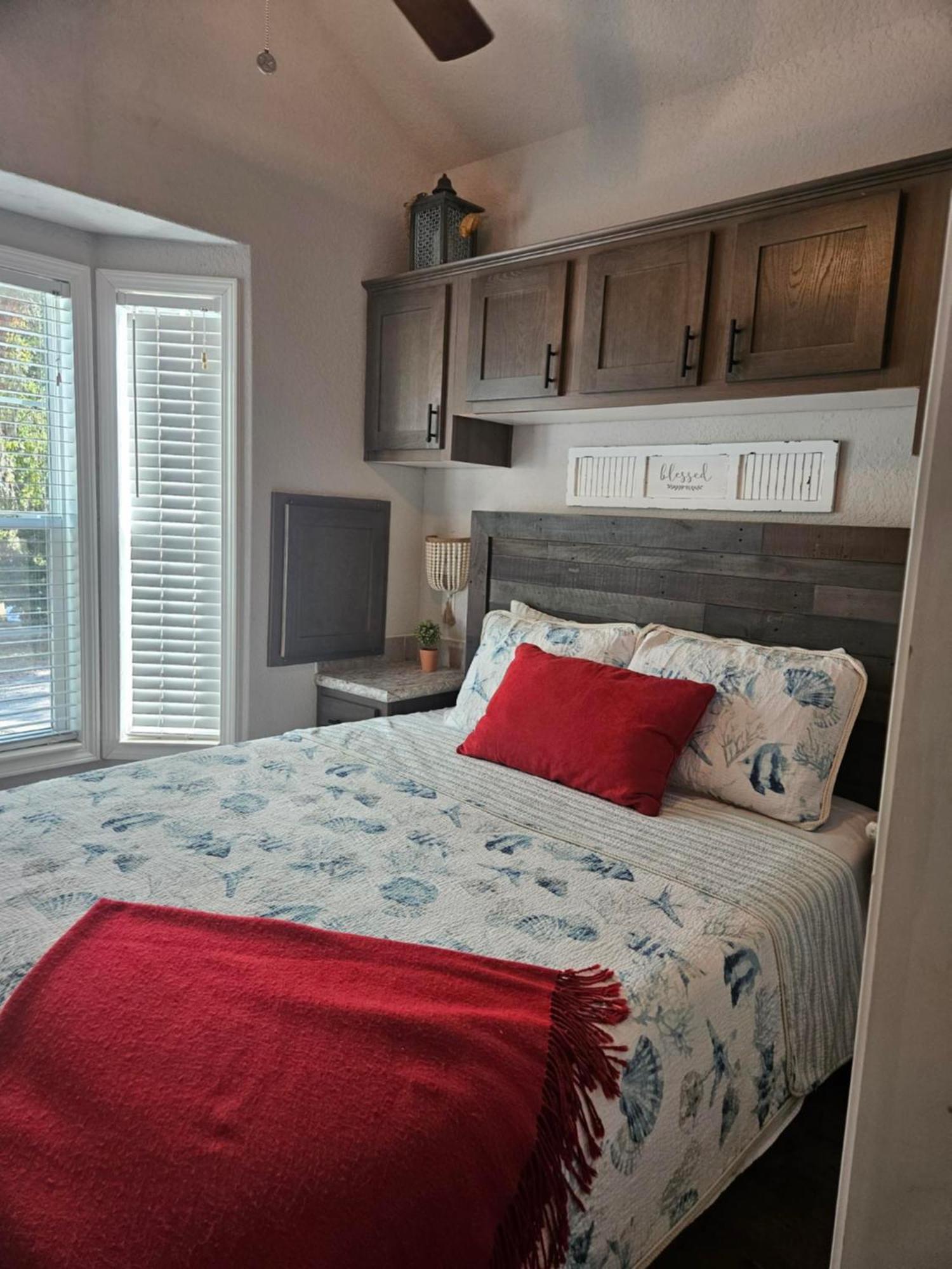 Hotel Live Oak Landing Freeport Esterno foto